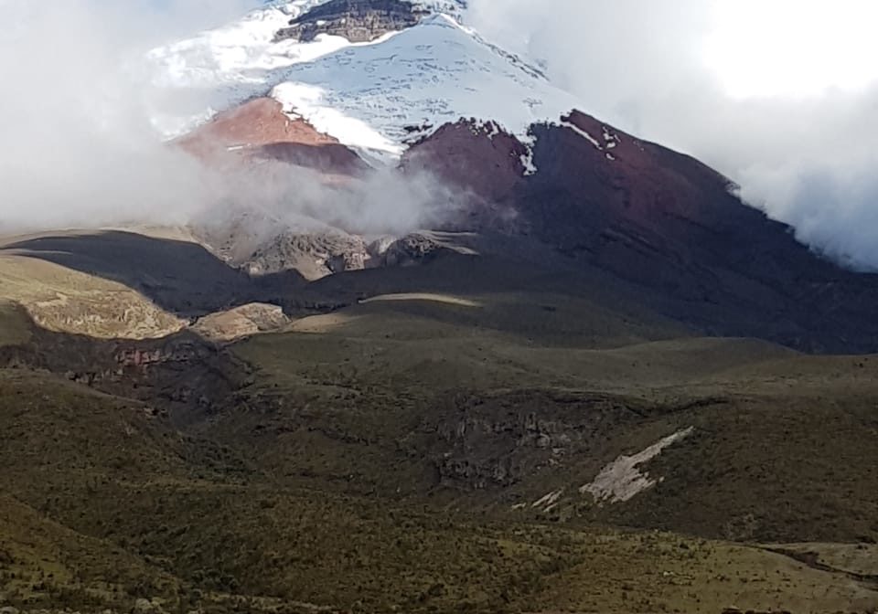 cotopaxi 5897m